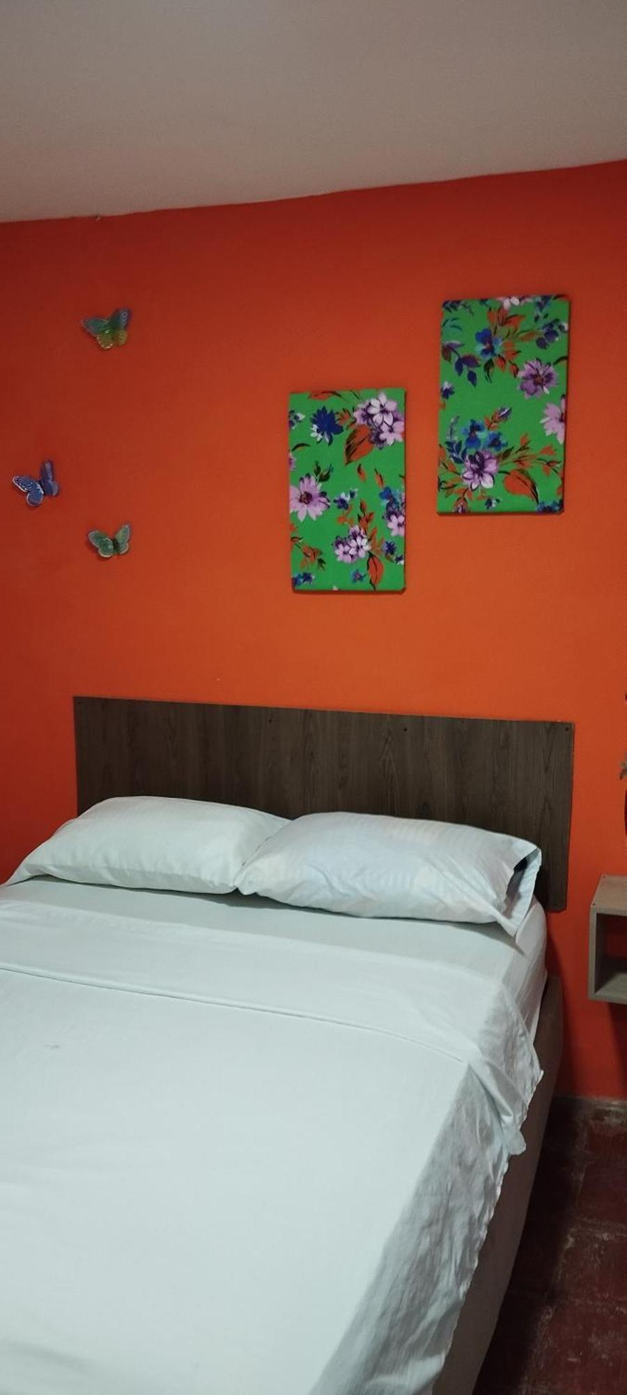Guest house 4 Manzanas *